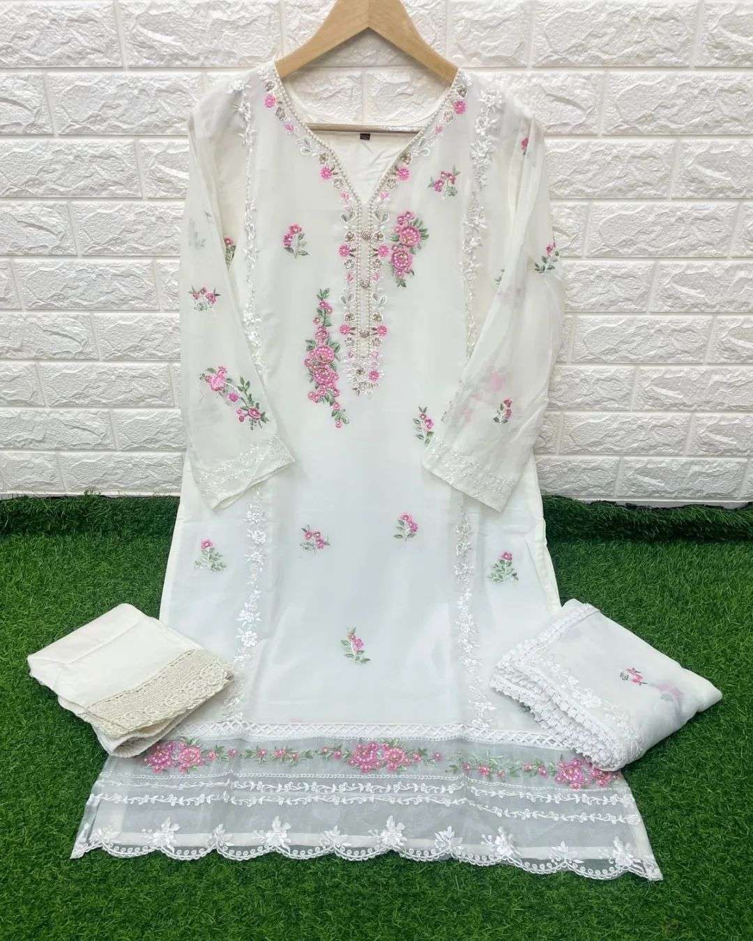  DEEPSY SUITS D no.: D-236